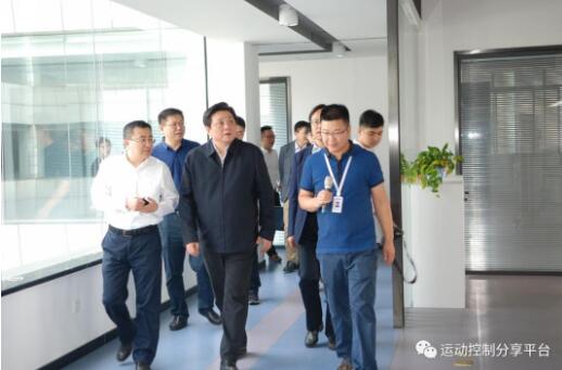 常州市委常委、統(tǒng) 戰(zhàn)部部長韓九云一行 蒞臨常州固高智能裝備協(xié)同創(chuàng)新中心參觀指導